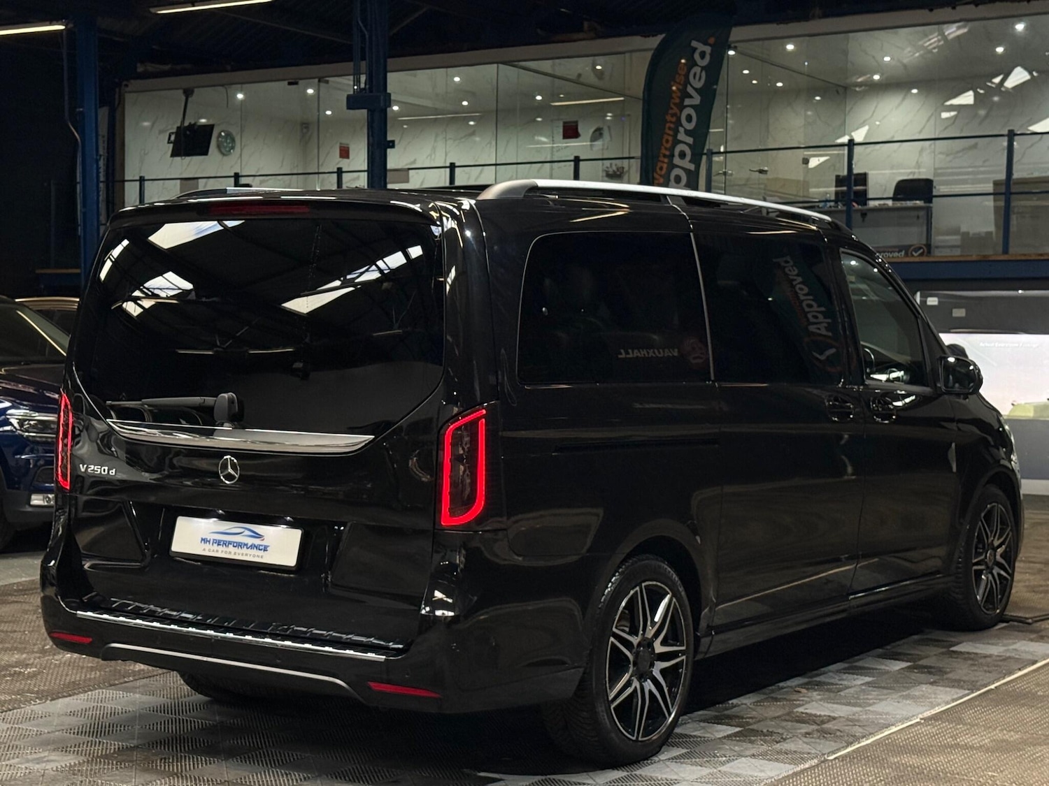 Used Mercedes-Benz V-Class 2019 for sale - 76239864: Photo 5