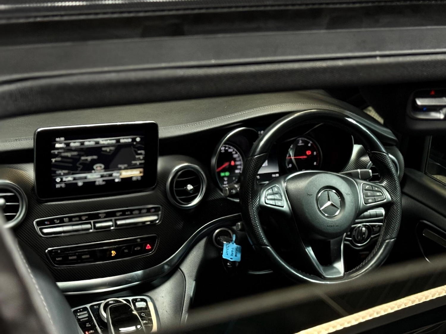 Used Mercedes-Benz V-Class 2019 for sale - 76239864: Photo 56