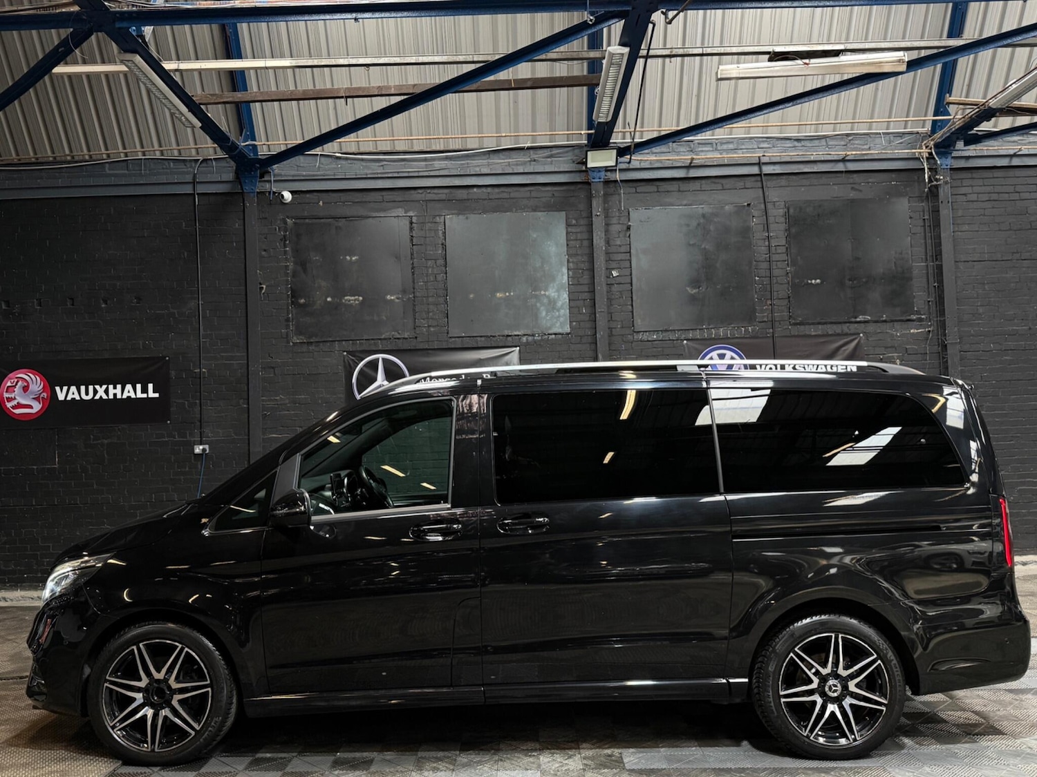 Used Mercedes-Benz V-Class 2019 for sale - 76239864: Photo 63