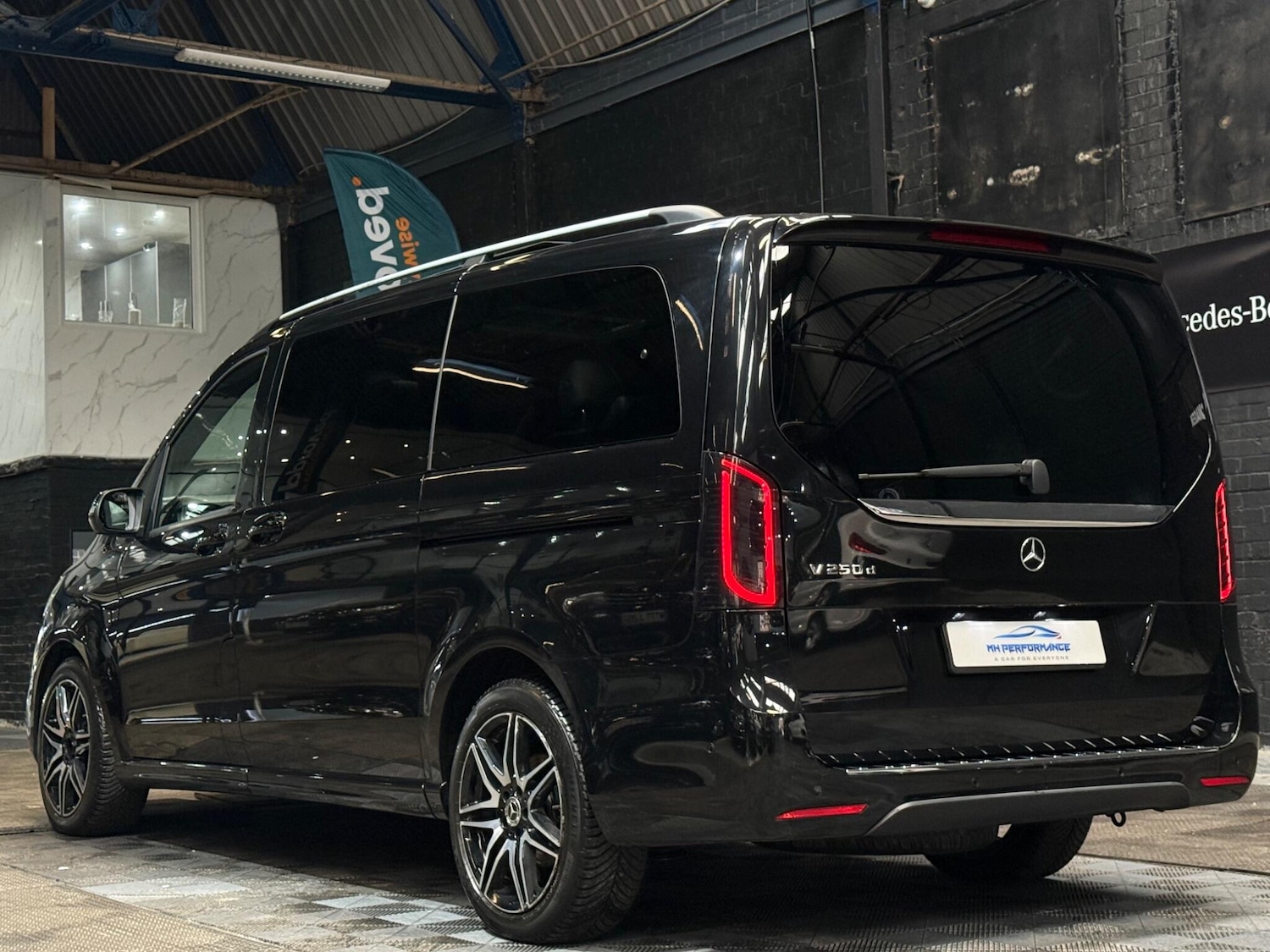 Used Mercedes-Benz V-Class 2019 for sale - 76239864: Photo 65