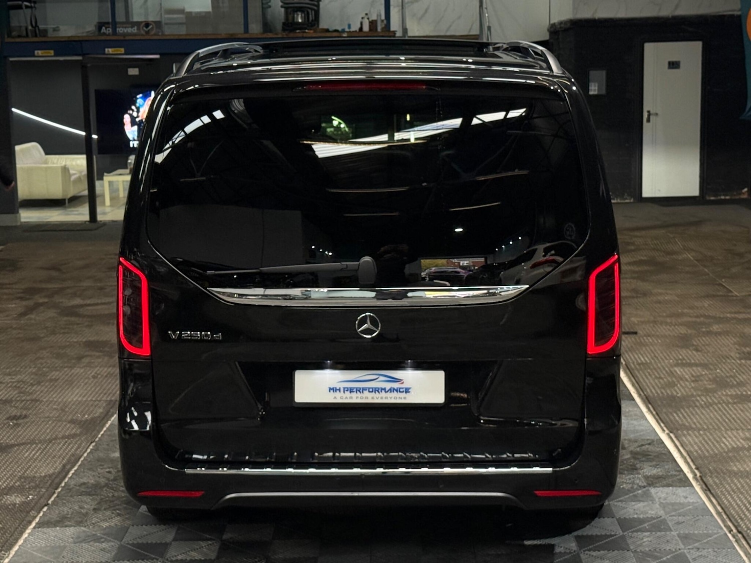 Used Mercedes-Benz V-Class 2019 for sale - 76239864: Photo 75