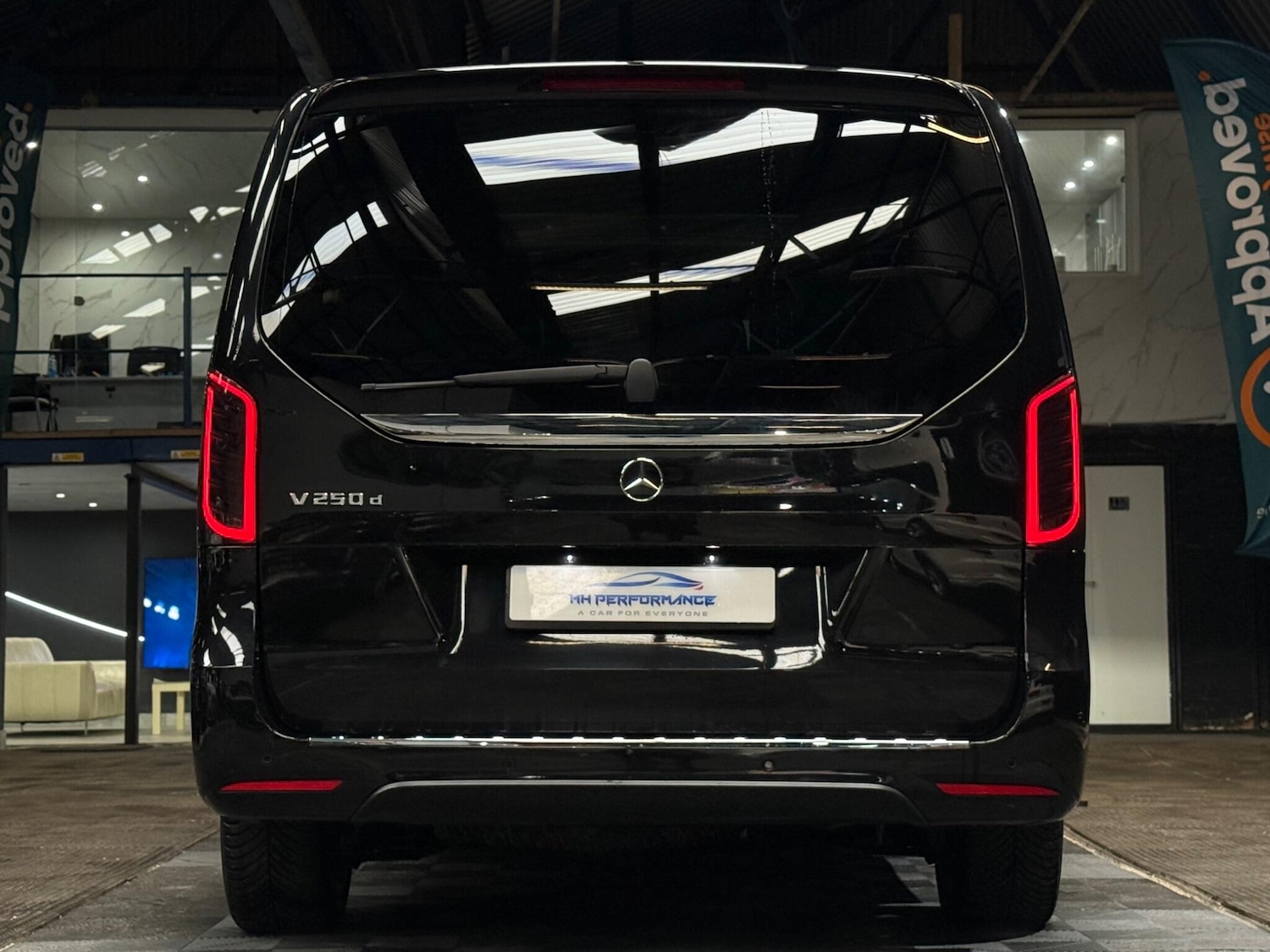 Used Mercedes-Benz V-Class 2019 for sale - 76239864: Photo 76