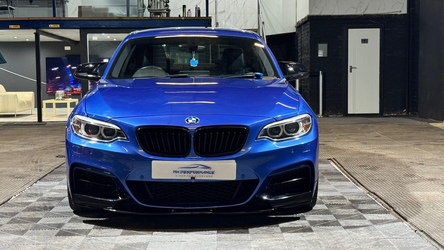 Used BMW 2 Series 2015 for sale - 77098142: Photo 2