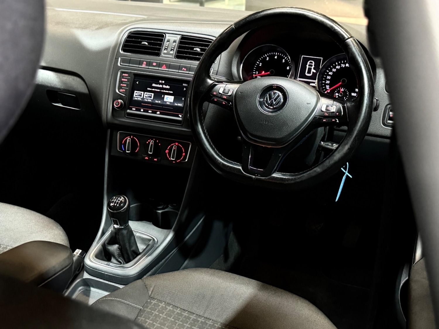 Used Volkswagen Polo 2015 for sale - 76513214: Photo 13