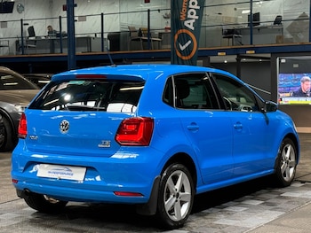 Used Volkswagen Polo 2015 for sale - 76513214: Photo