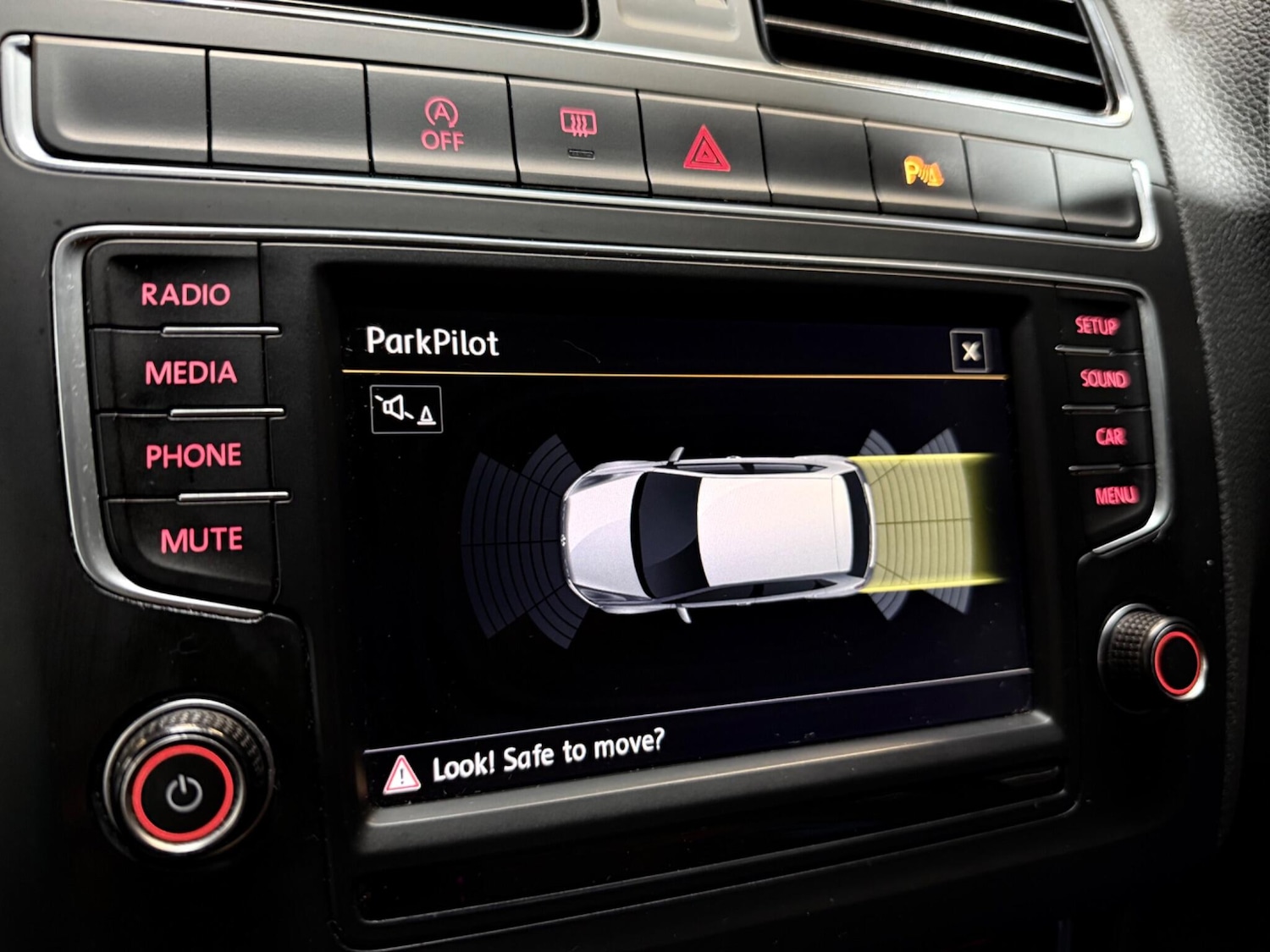 Used Volkswagen Polo 2015 for sale - 76513214: Photo 7