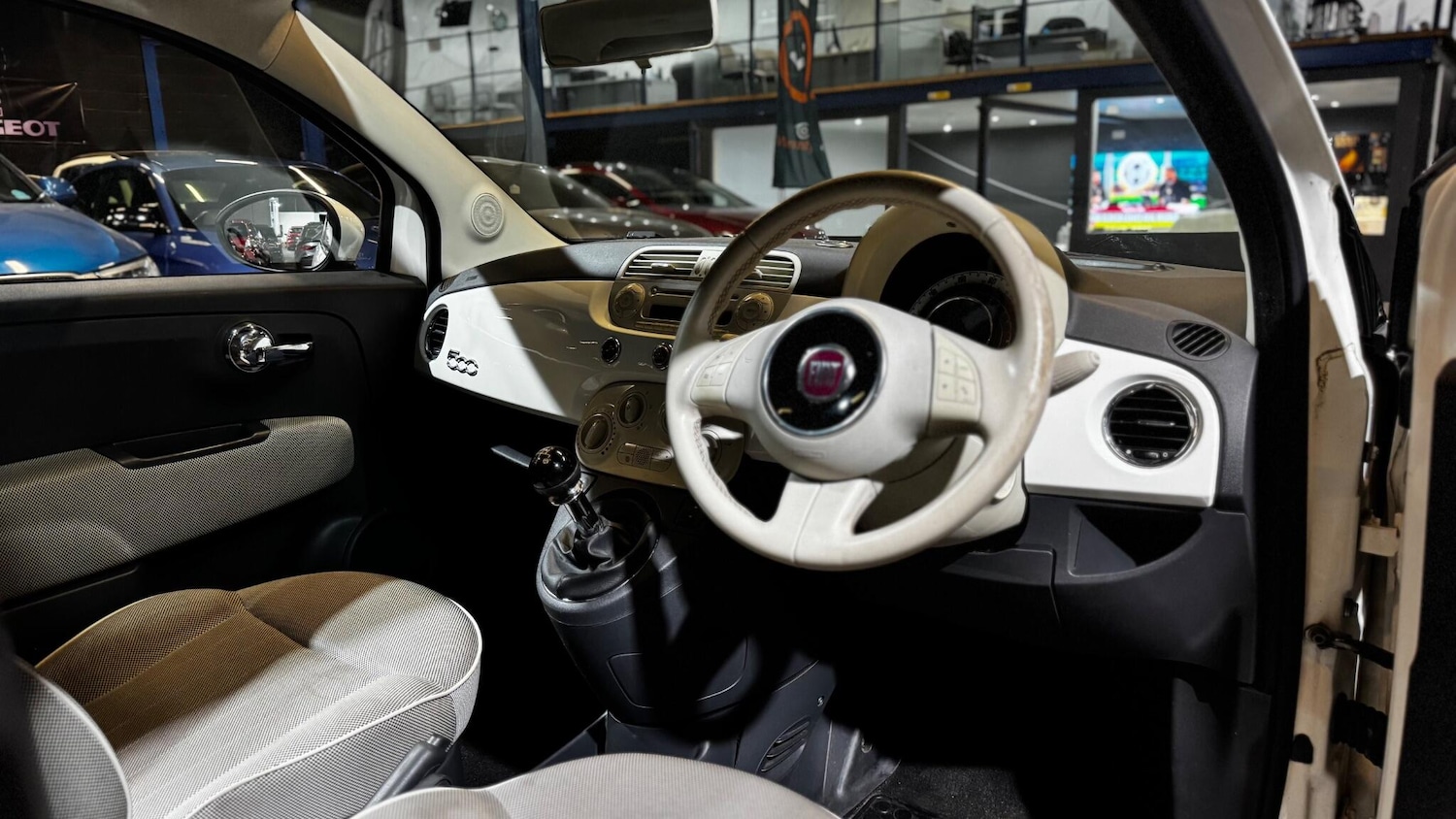 Used Fiat 500 2010 for sale - 77215152: Photo 4