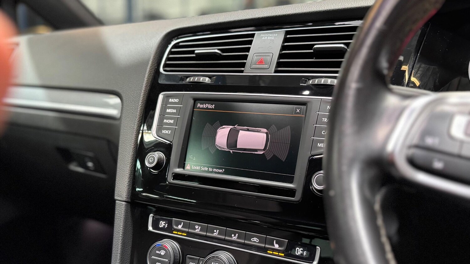 Used Volkswagen Golf 2016 for sale - 77839076: Photo 11