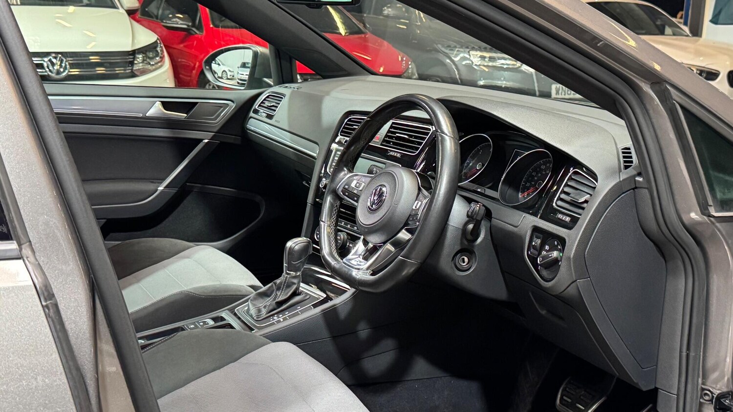 Used Volkswagen Golf 2016 for sale - 77839076: Photo 21