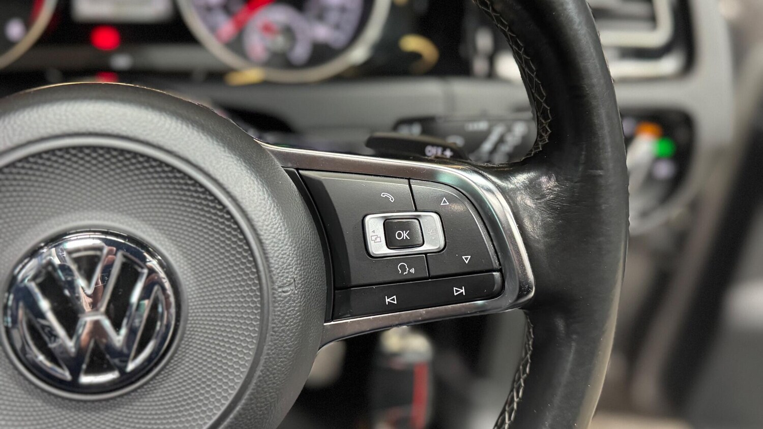 Used Volkswagen Golf 2016 for sale - 77839076: Photo 35