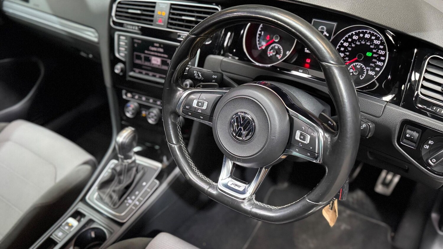 Used Volkswagen Golf 2016 for sale - 77839076: Photo 39