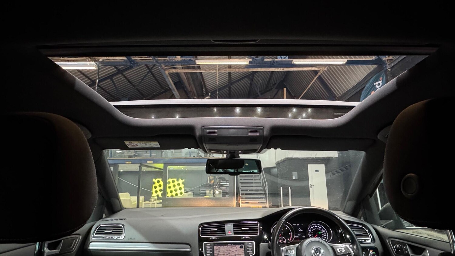 Used Volkswagen Golf 2016 for sale - 77839076: Photo 41