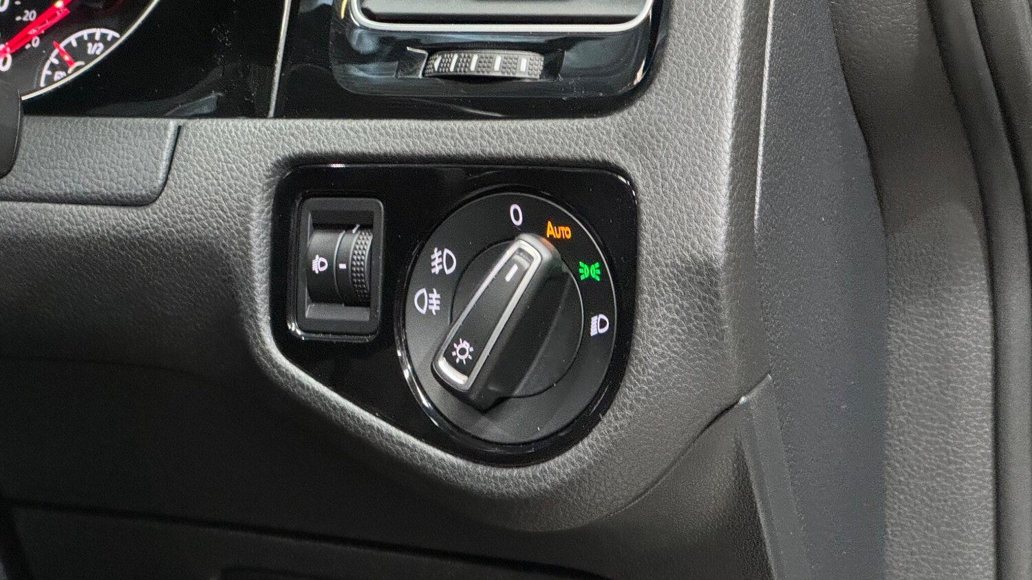 Used Volkswagen Golf 2016 for sale - 77839076: Photo 61