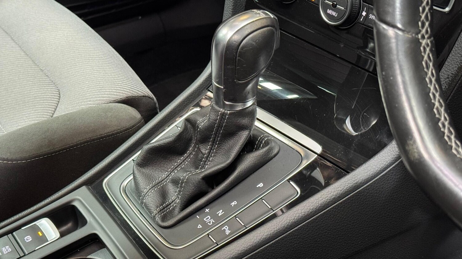 Used Volkswagen Golf 2016 for sale - 77839076: Photo 7