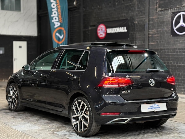 Used Volkswagen Golf 2017 for sale - 75268271: Photo 10