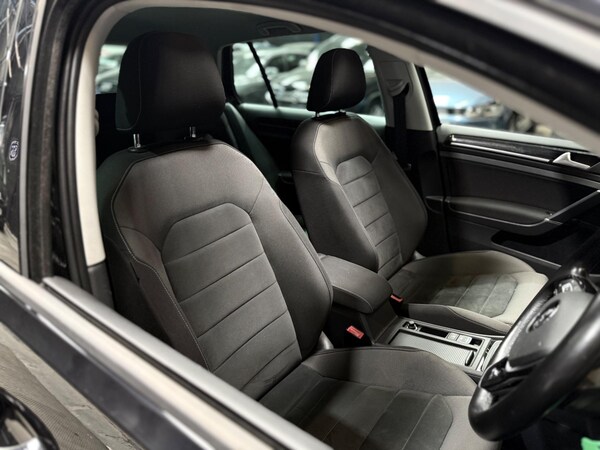 Used Volkswagen Golf 2017 for sale - 75268271: Photo 33