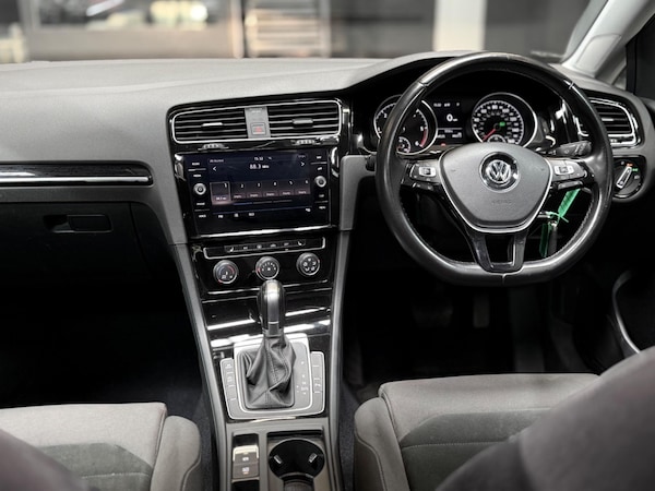 Used Volkswagen Golf 2017 for sale - 75268271: Photo 37