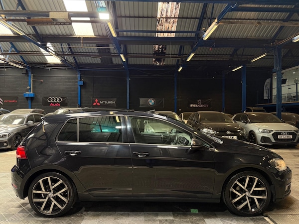 Used Volkswagen Golf 2017 for sale - 75268271: Photo 40