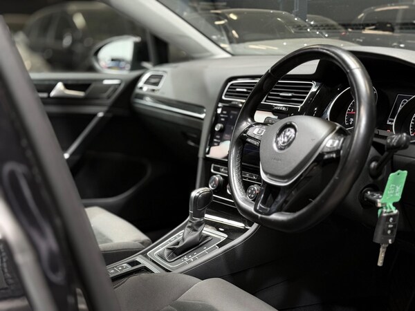 Used Volkswagen Golf 2017 for sale - 75268271: Photo 59