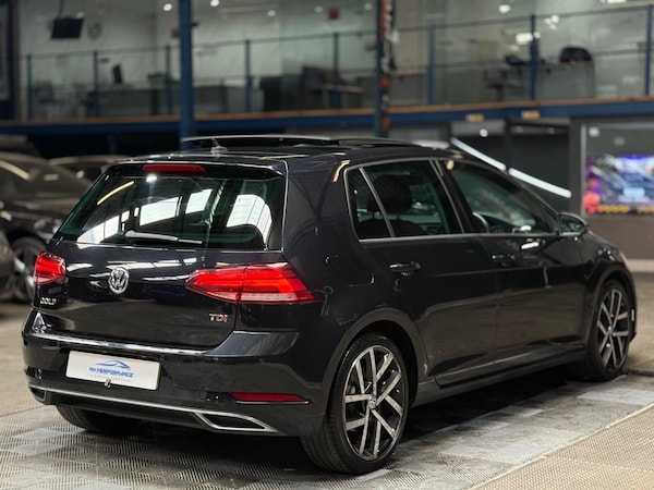 Used Volkswagen Golf 2017 for sale - 75268271: Photo 5