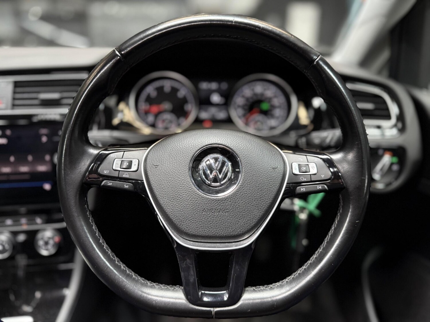 Used Volkswagen Golf 2017 for sale - 75268271: Photo 65