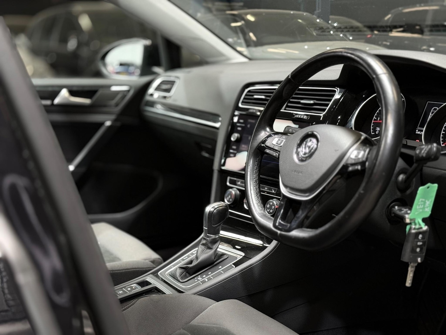 Used Volkswagen Golf 2017 for sale - 75268271: Photo 66