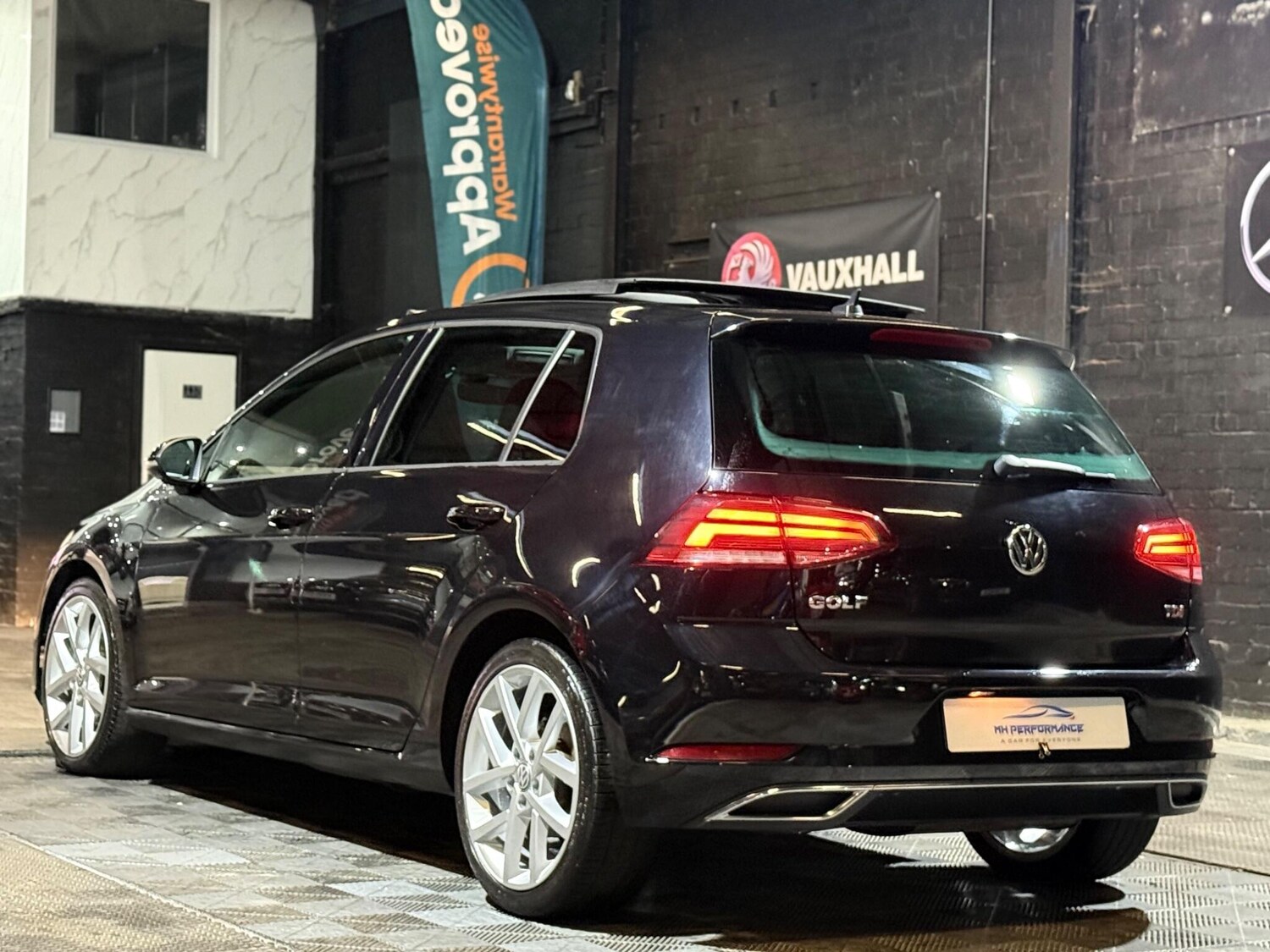 Used Volkswagen Golf 2017 for sale - 75268271: Photo 67