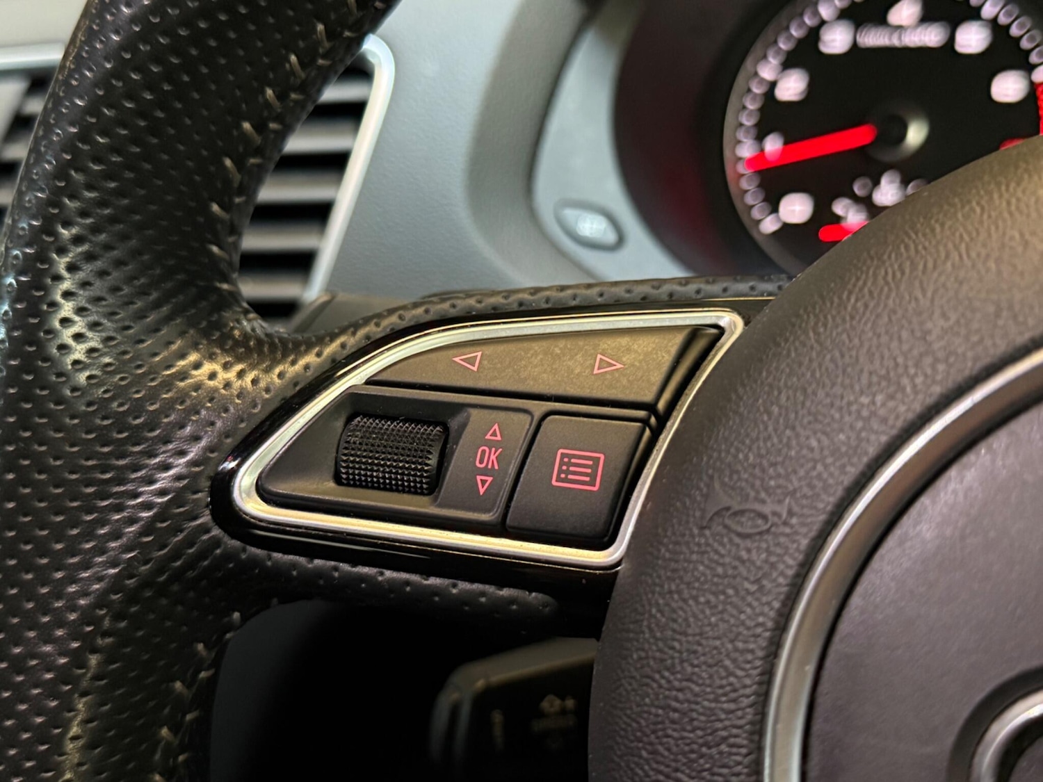 Used Audi Q3 2018 for sale - 78019322: Photo 28