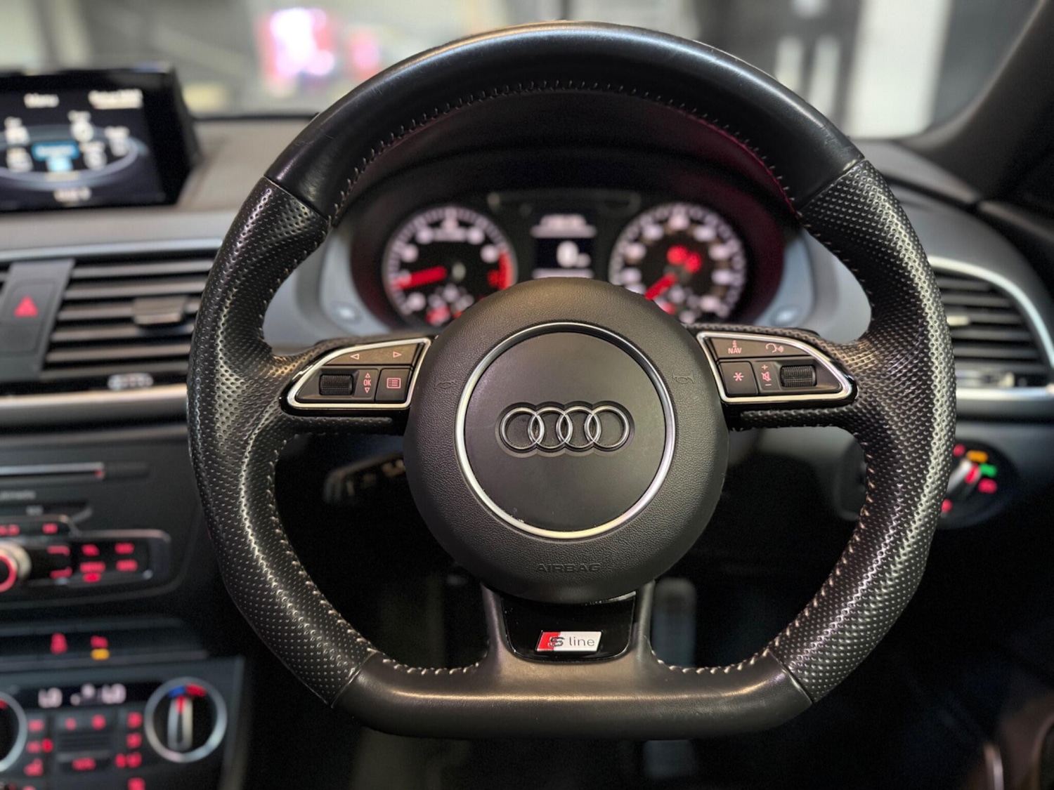 Used Audi Q3 2018 for sale - 78019322: Photo 32
