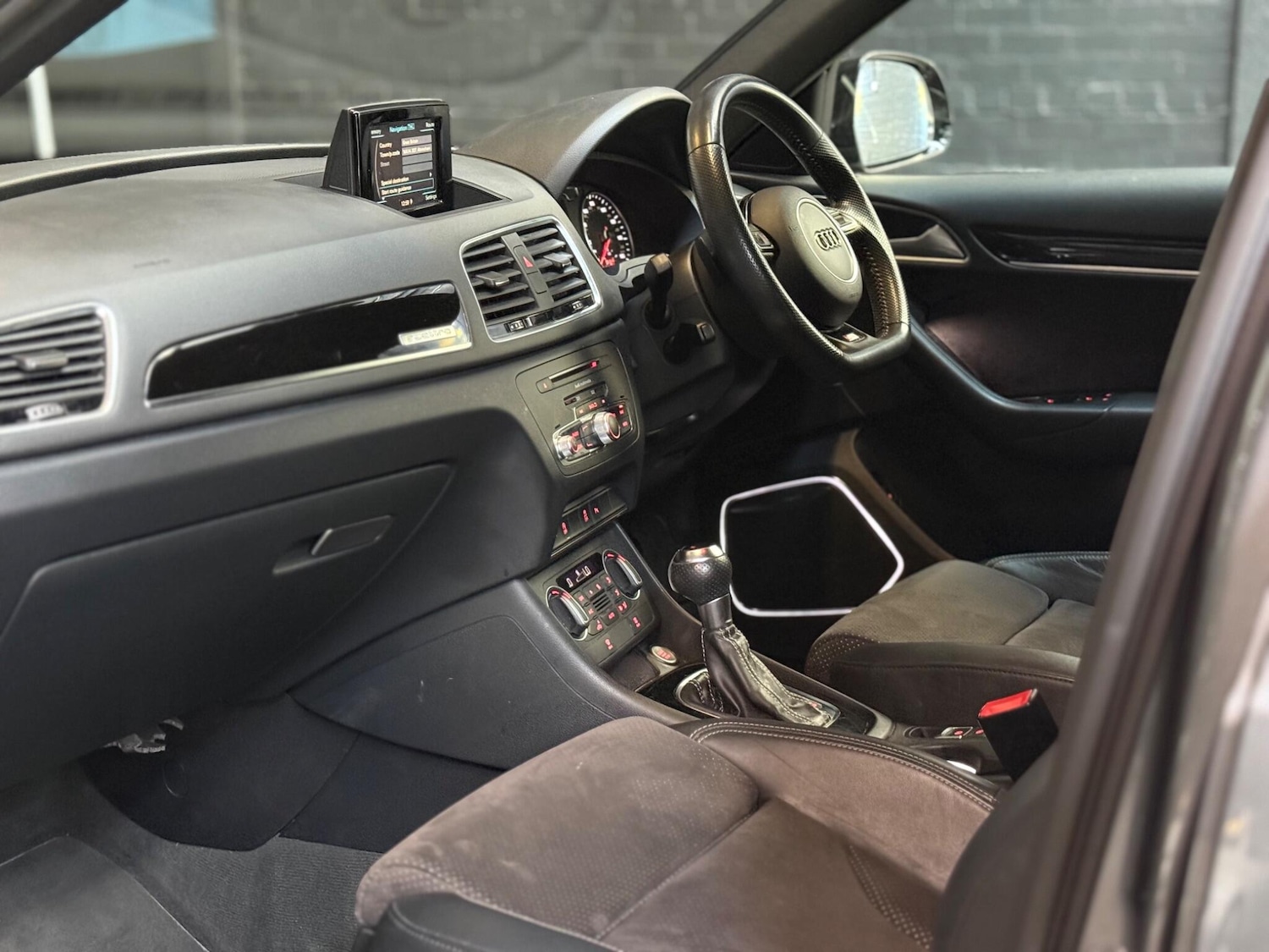 Used Audi Q3 2018 for sale - 78019322: Photo 51