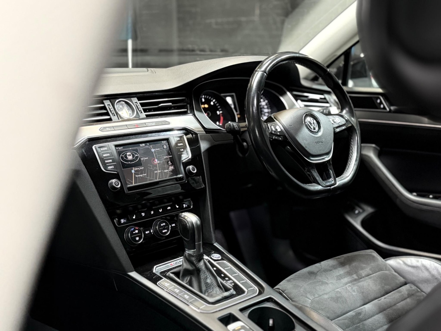 Used Volkswagen Passat 2016 for sale - 76485497: Photo 43