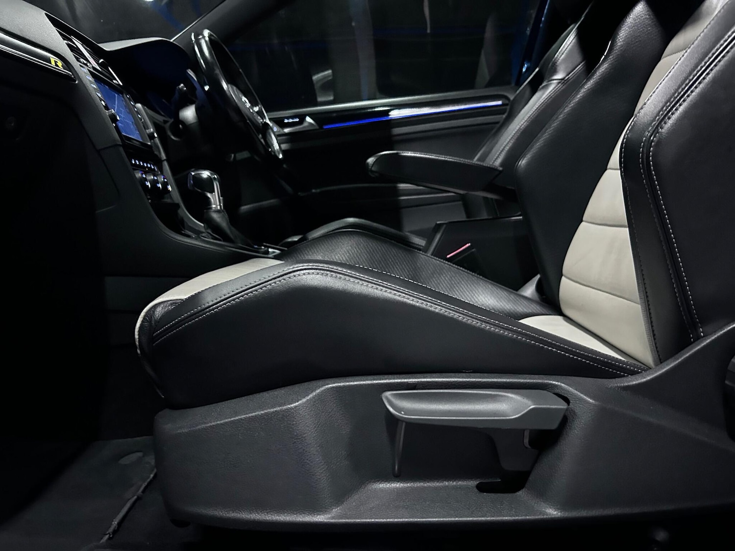 Used Volkswagen Golf 2014 for sale - 77238618: Photo 22