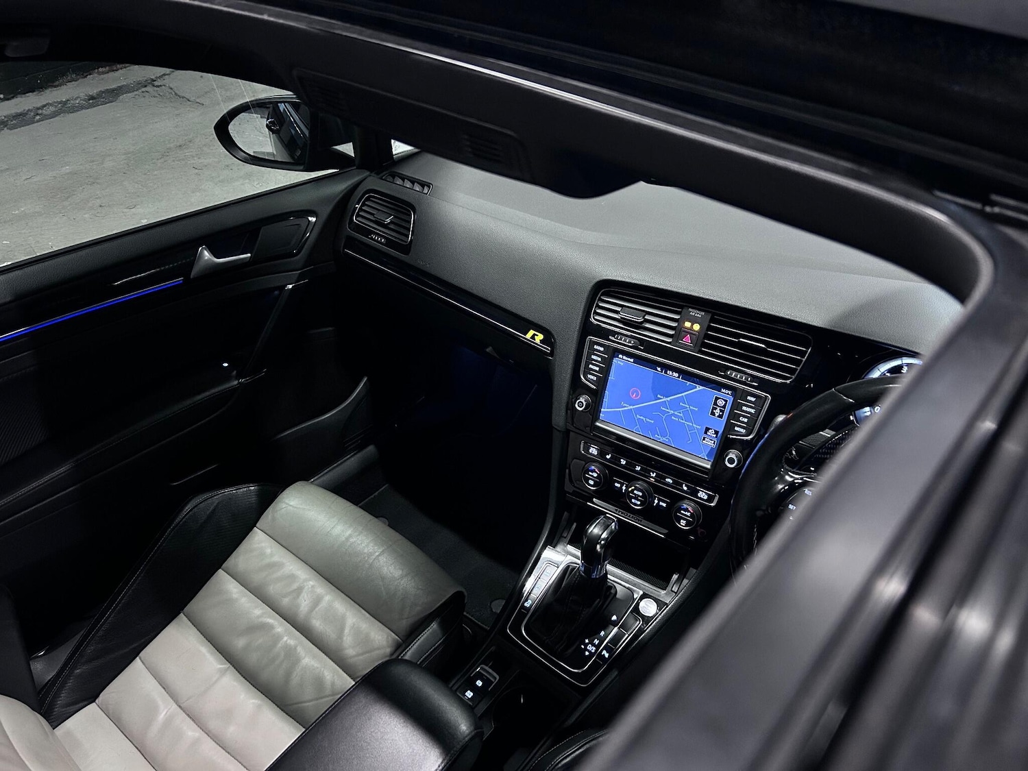 Used Volkswagen Golf 2014 for sale - 77238618: Photo 32