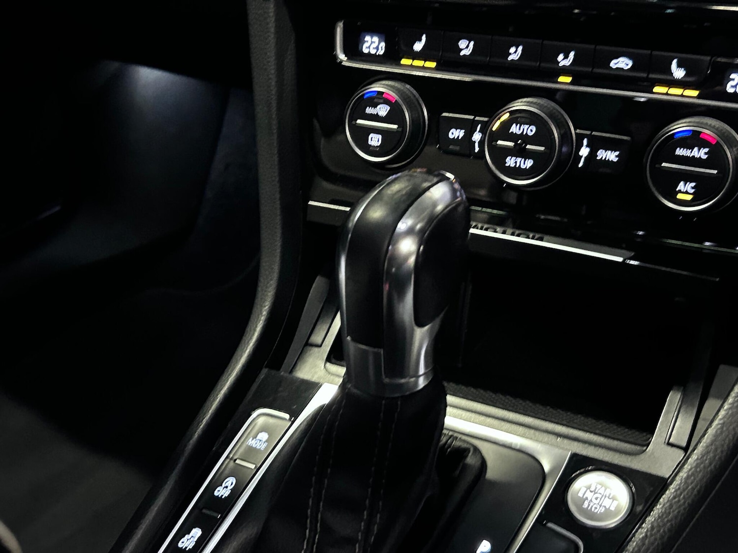 Used Volkswagen Golf 2014 for sale - 77238618: Photo 45