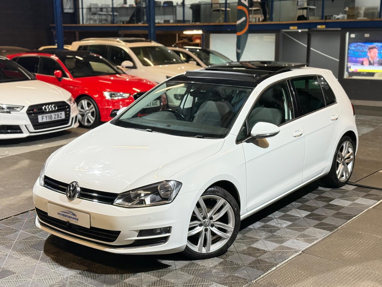 Used Volkswagen Golf 2016 for sale - 77305890: Photo 10