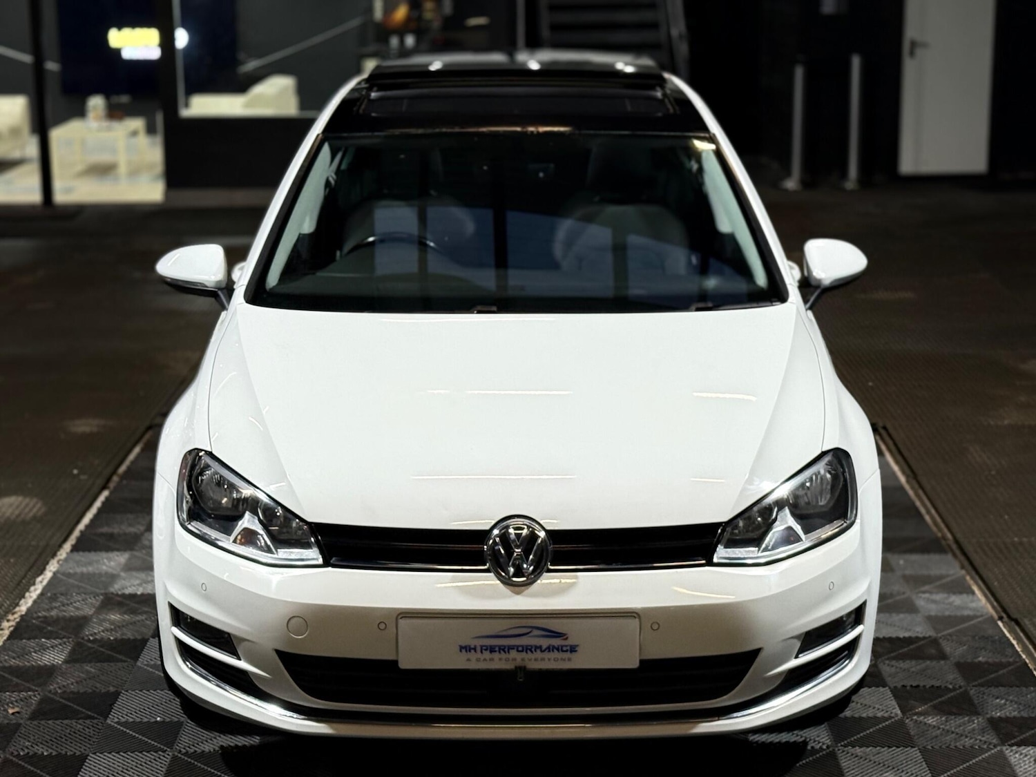 Used Volkswagen Golf 2016 for sale - 77305890: Photo 2