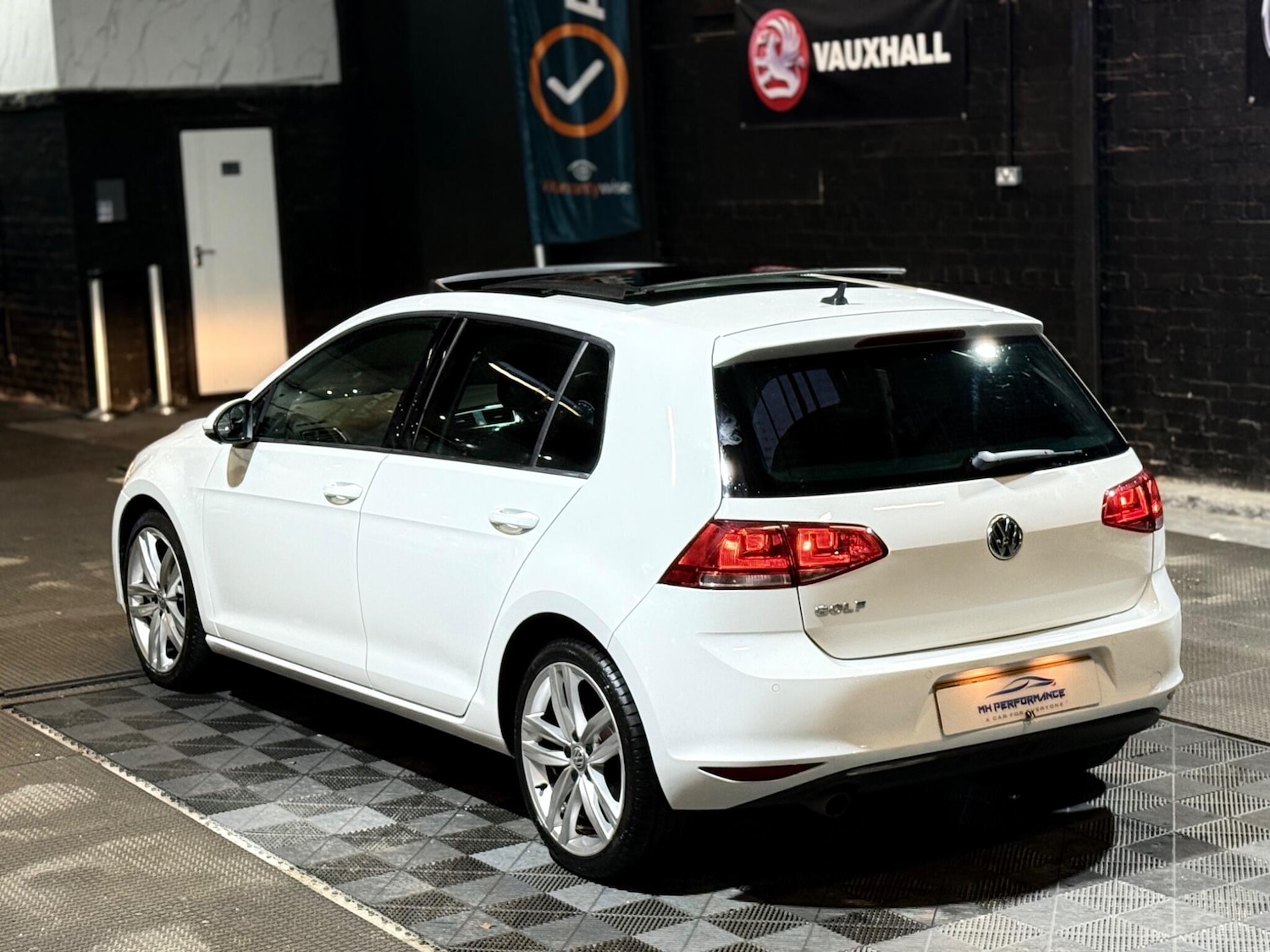 Used Volkswagen Golf 2016 for sale - 77305890: Photo 27