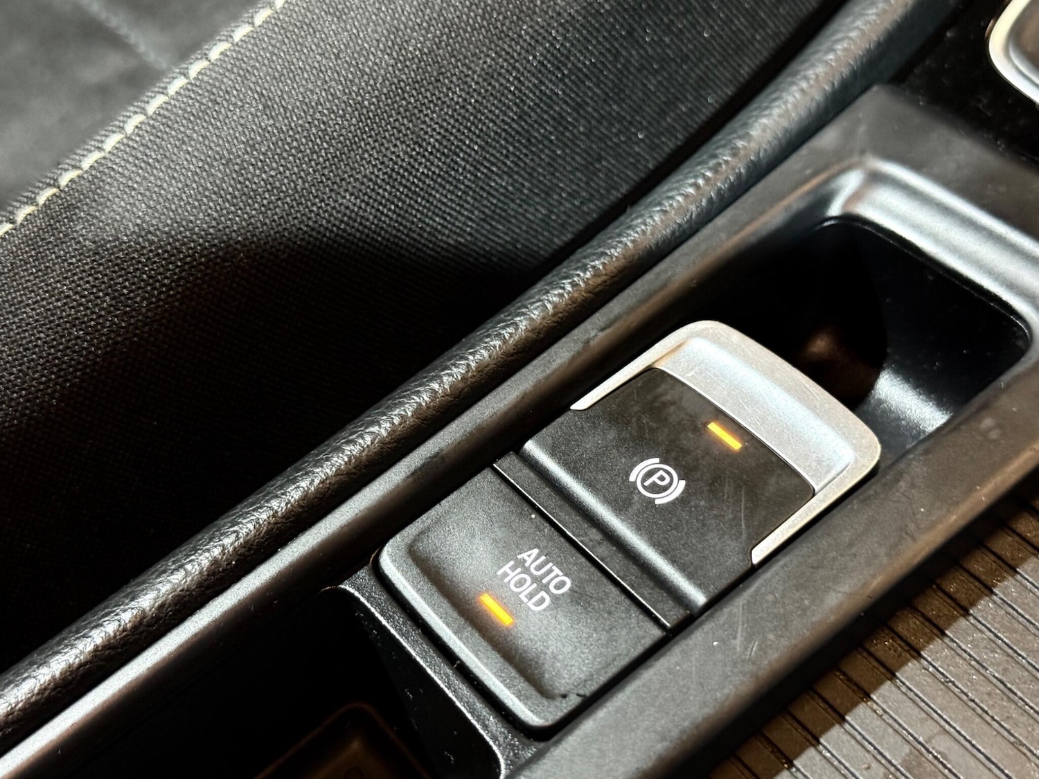 Used Volkswagen Golf 2016 for sale - 77305890: Photo 33