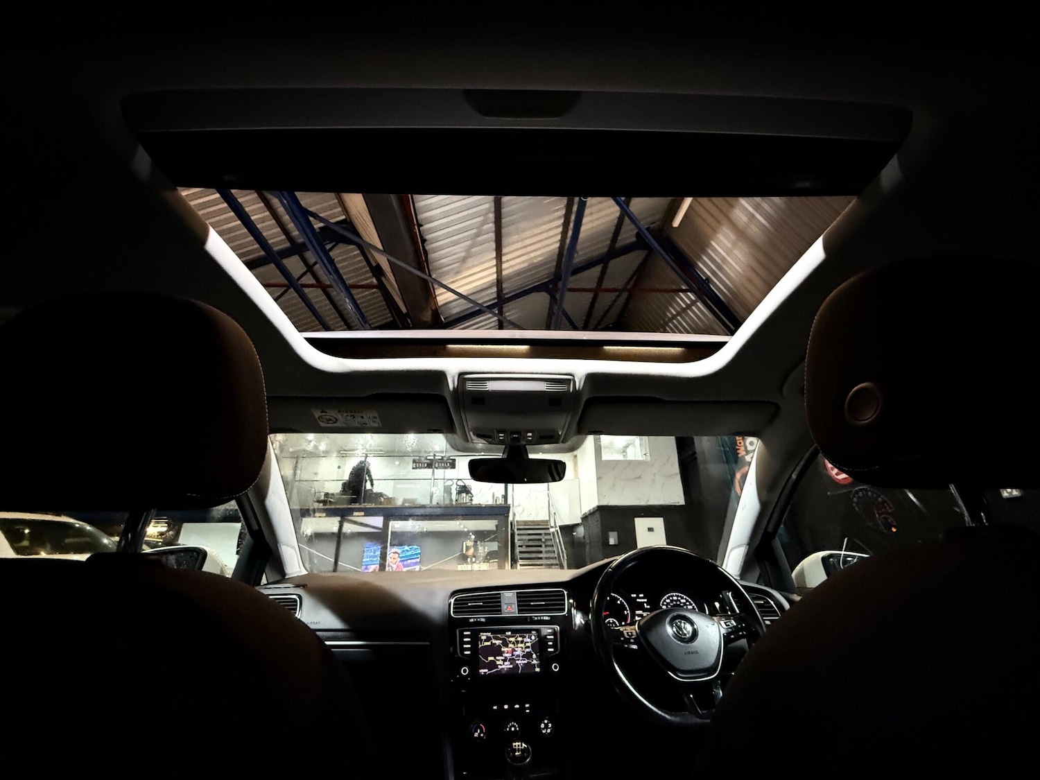 Used Volkswagen Golf 2016 for sale - 77305890: Photo 4