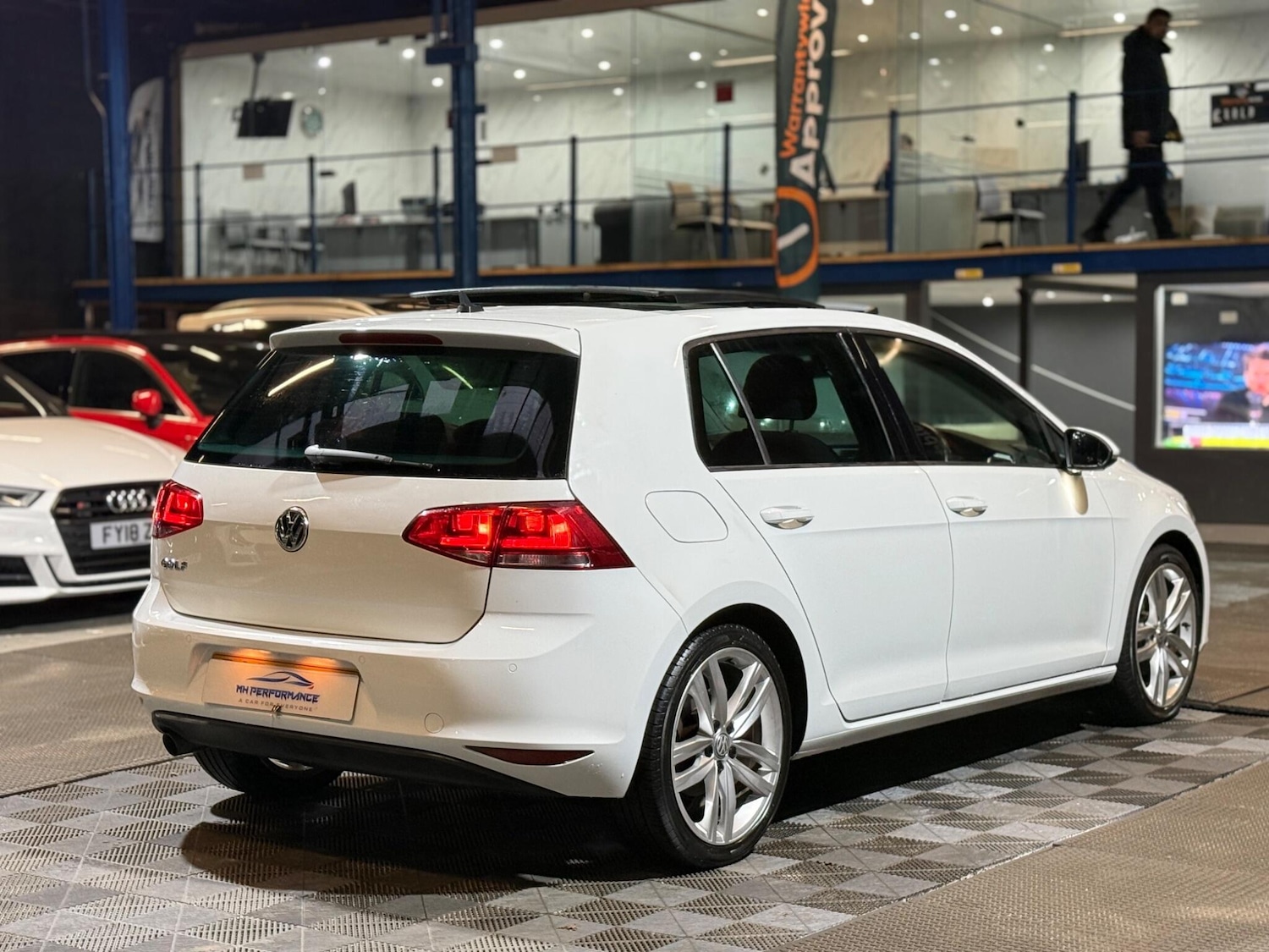 Used Volkswagen Golf 2016 for sale - 77305890: Photo 5