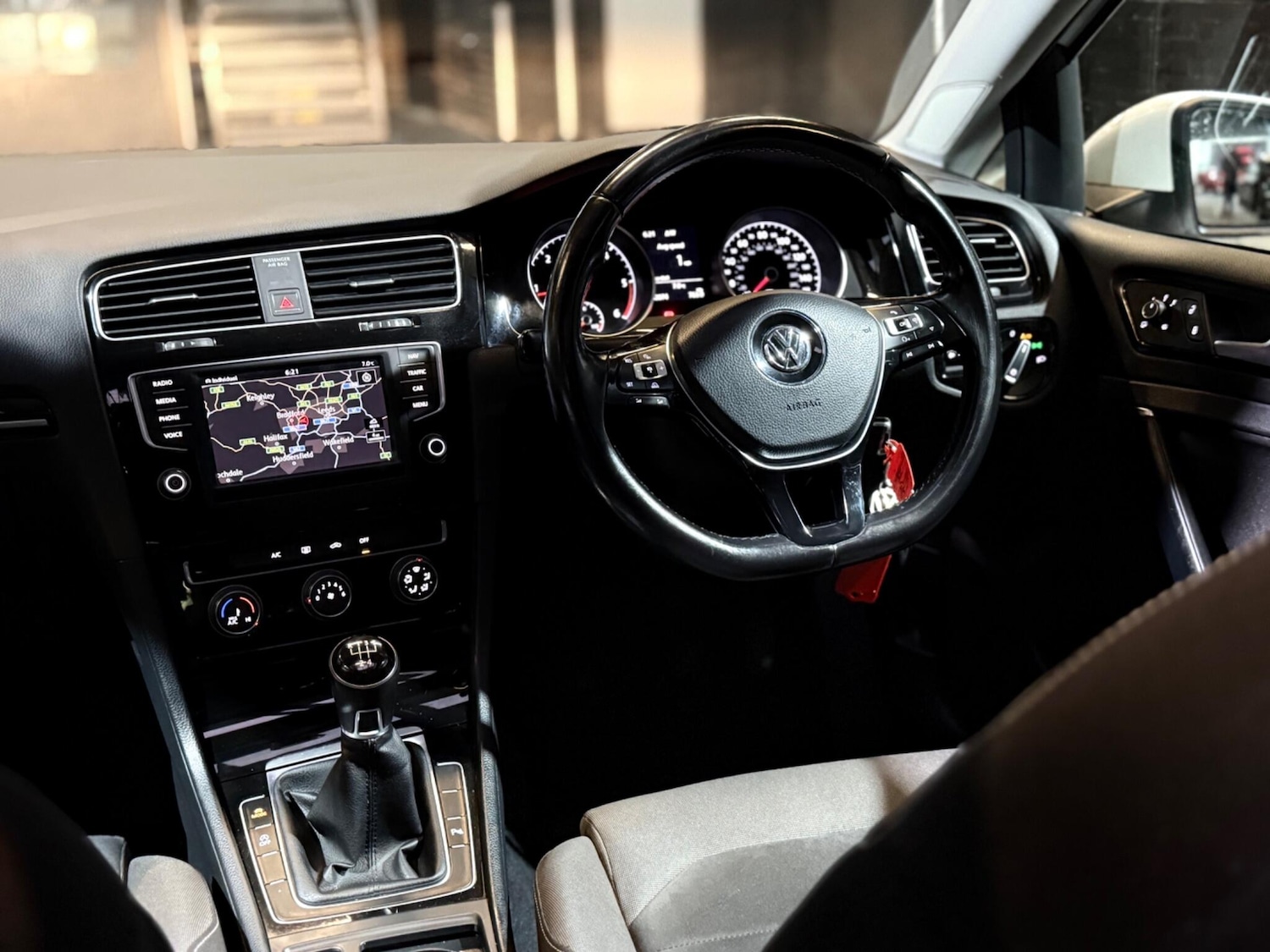 Used Volkswagen Golf 2016 for sale - 77305890: Photo 53