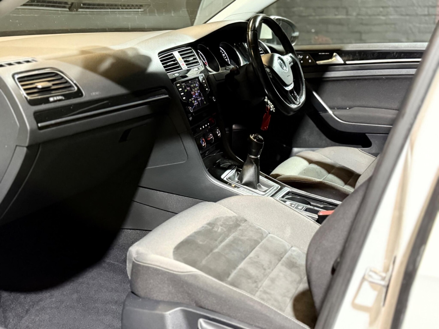 Used Volkswagen Golf 2016 for sale - 77305890: Photo 57