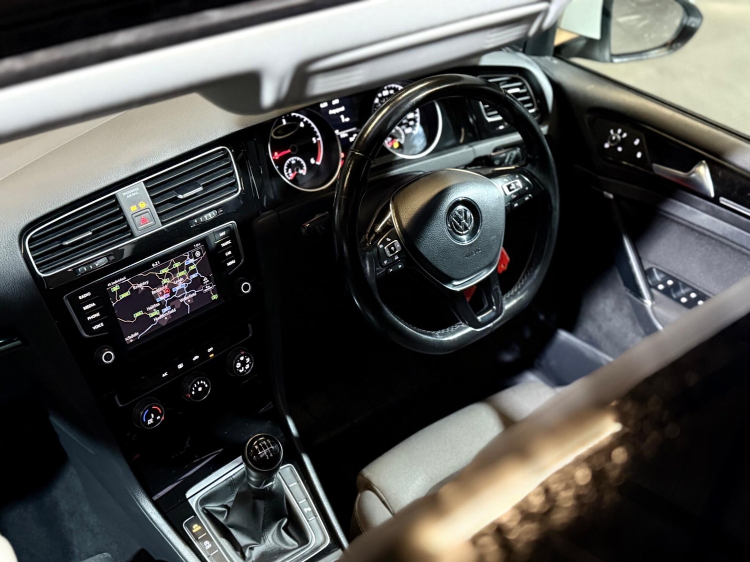 Used Volkswagen Golf 2016 for sale - 77305890: Photo 58