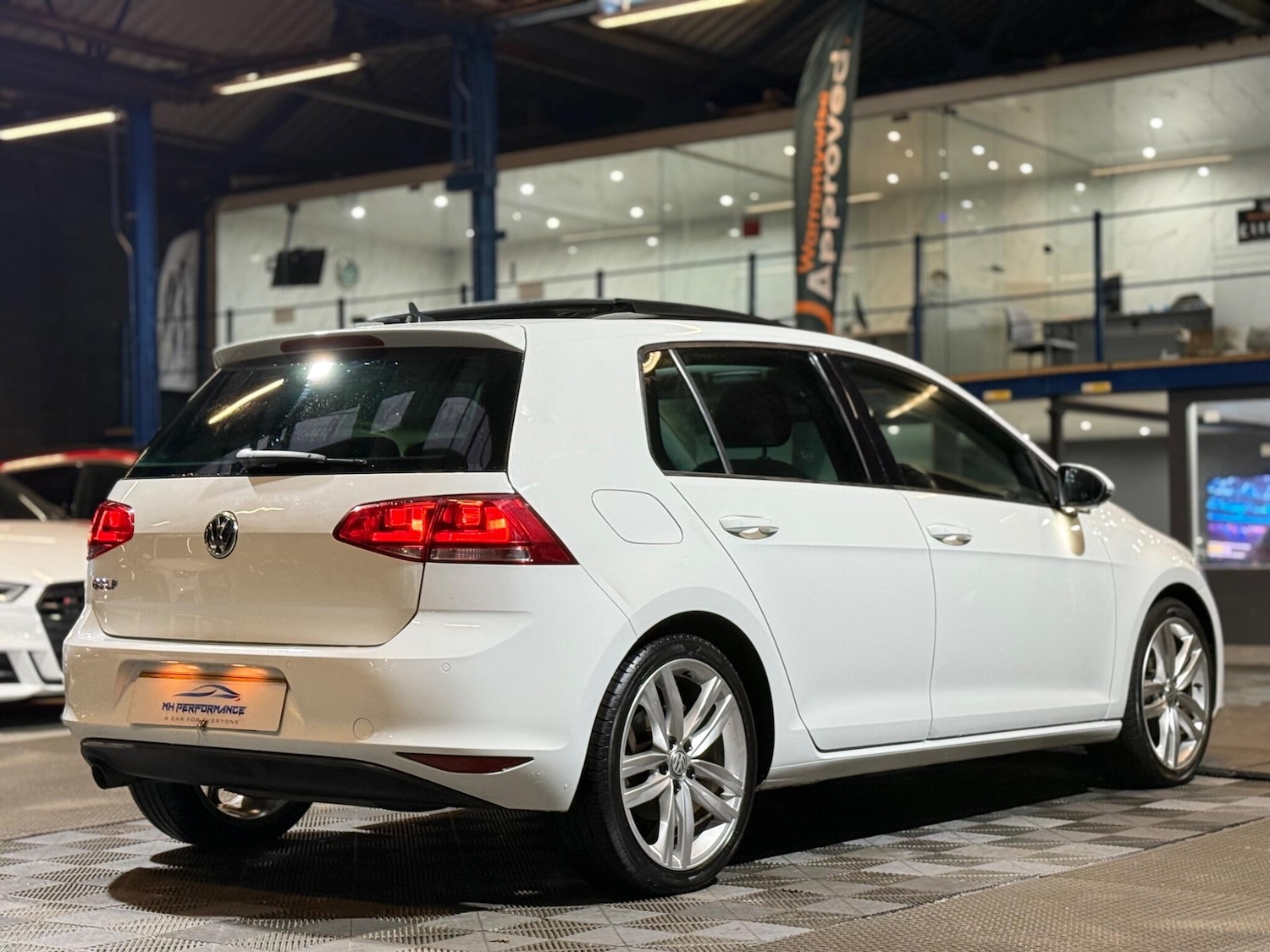 Used Volkswagen Golf 2016 for sale - 77305890: Photo 74