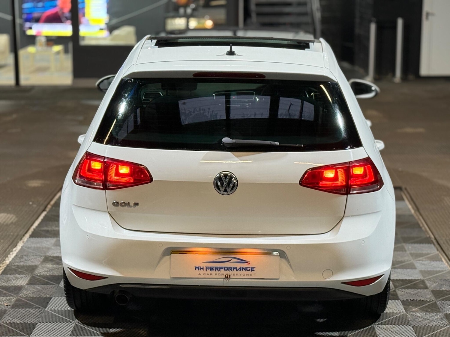 Used Volkswagen Golf 2016 for sale - 77305890: Photo 75