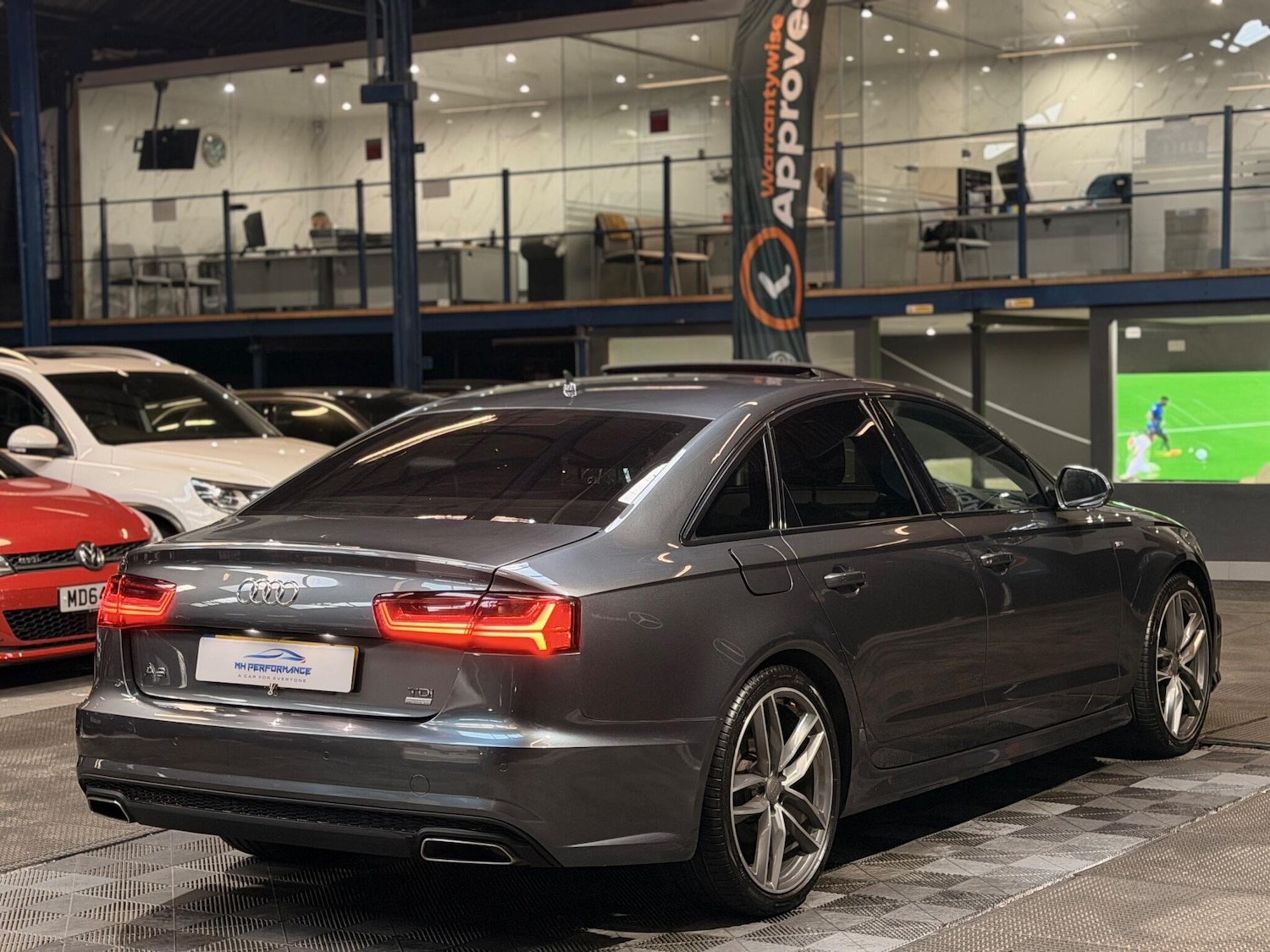 Used Audi A6 Saloon 2017 for sale - 76701380: Photo 4