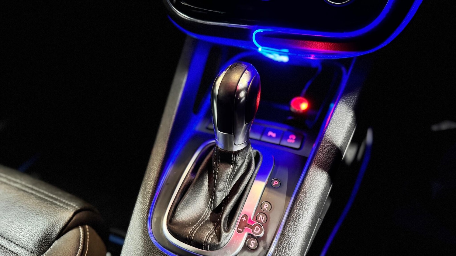 Used Volkswagen Scirocco 2015 for sale - 77611799: Photo 12