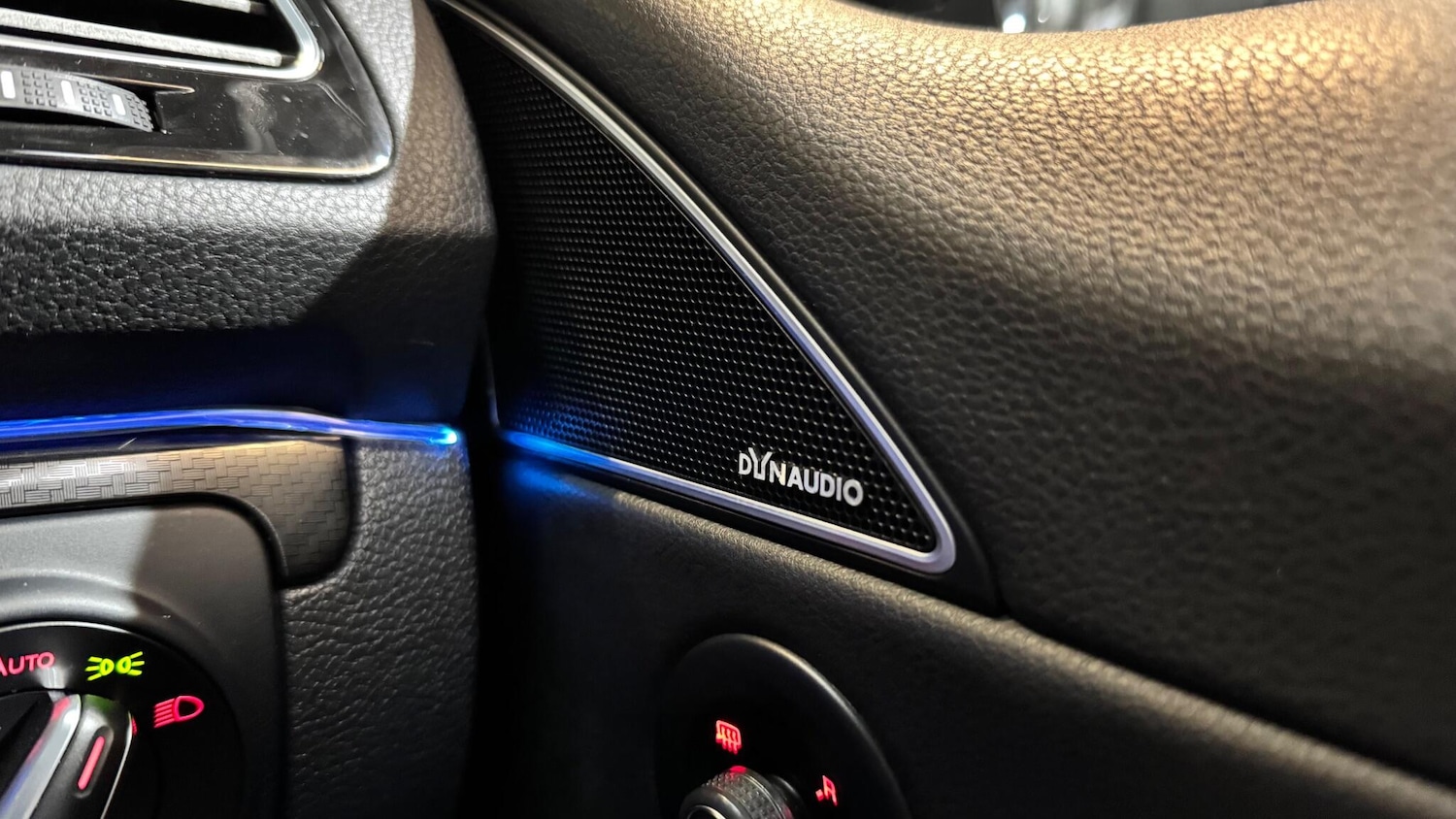 Used Volkswagen Scirocco 2015 for sale - 77611799: Photo 17