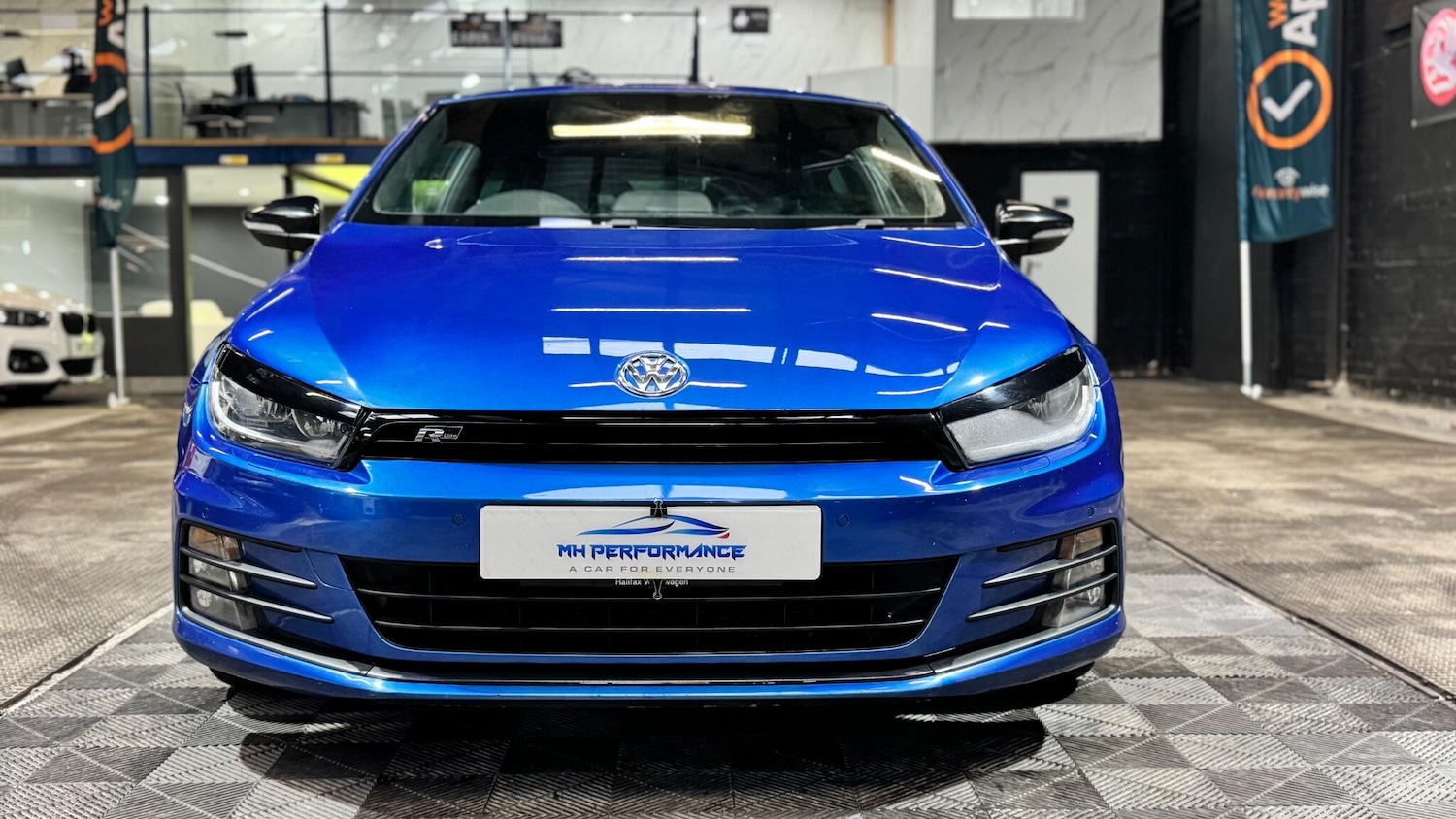 Used Volkswagen Scirocco 2015 for sale - 77611799: Photo 2