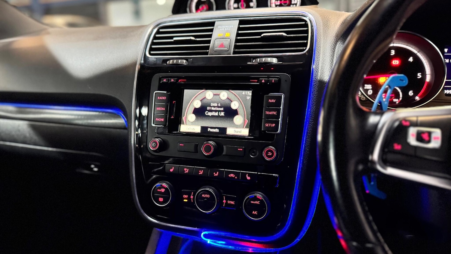 Used Volkswagen Scirocco 2015 for sale - 77611799: Photo 39